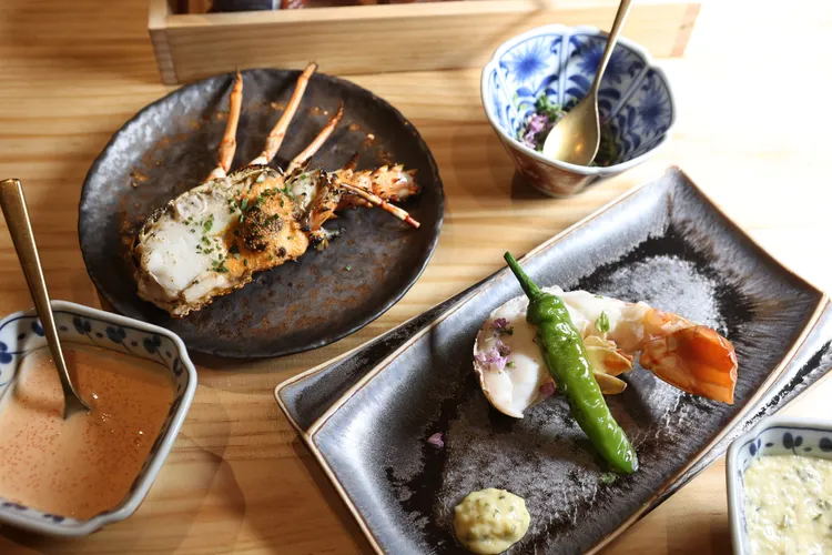 龍蝦二吃。翁玉信攝