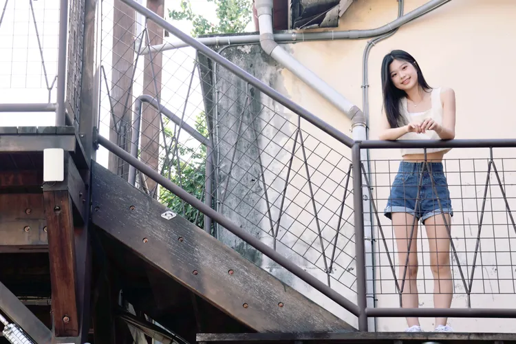 魏妤如除了是一名護校學生還是模特兒。張喆喜攝