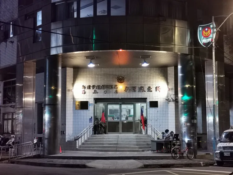 洪男受傷後，跑到200公尺新海派出所求救。陸運鋒攝