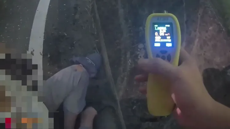 警方對廖男進行酒測發現他酒測值達0.96。蘆洲警分局提供