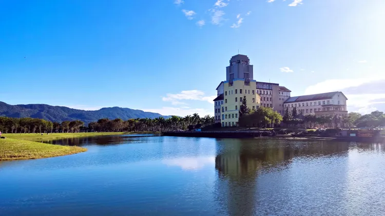 東華大學在世界三大排名THE、U.S.News、QS皆列全臺Top 10％。王文傑攝