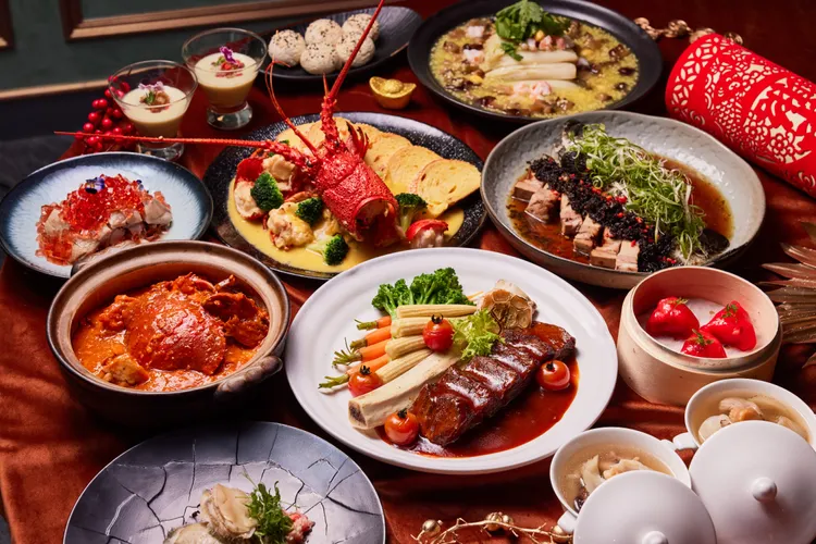 內用除夕團圓餐菜色相當澎湃，6人份量每桌15888元+10%元。業者提供