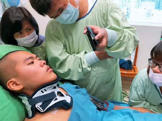 秦爸爸和秦媽媽是秦良丰最大支柱，也是他最牽掛的兩個人。秦爸爸提供