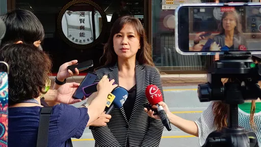 徐榛蔚未參加公辦政見 谷辣斯批她:以為自己躺著都會贏