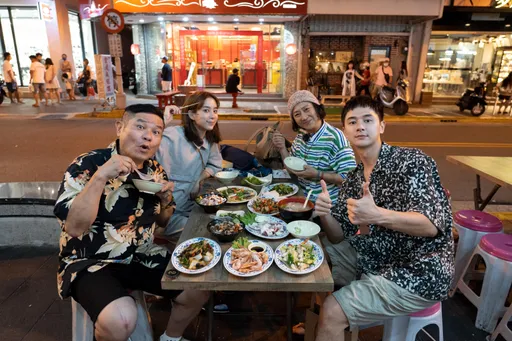 温貞菱自封「氣氛擔當」 時間控伴遊《花甲少年》