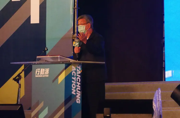 前副總統陳建仁致詞痛批盧秀燕任內中捷藍線、會展中心及中科二期等三大建設延宕，呼籲選民支持有執行力的蔡其昌。張喆喜攝