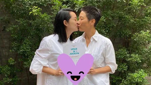 《VOGUE》總編孫怡結婚了！孫芸芸、Melody當證人　她老婆喜懷6個月身孕