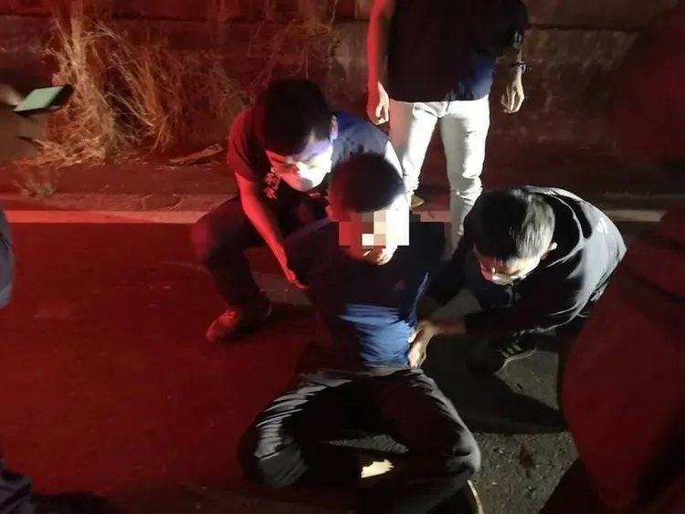 警方逮捕許男子。讀者提供