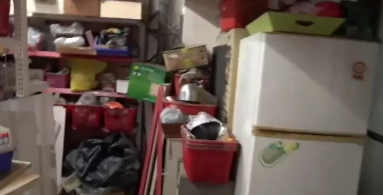 幽靈人口設籍處堆放大量雜物。讀者提供