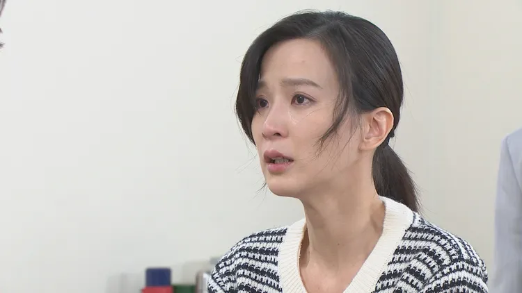 楚宣飾演自私貪錢小三。民視提供