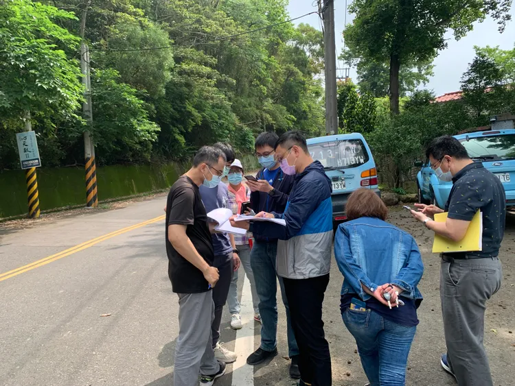 新竹縣產發處積極前往各鄉鎮市現勘工程用地，立即協調溝通。新竹縣政府提供