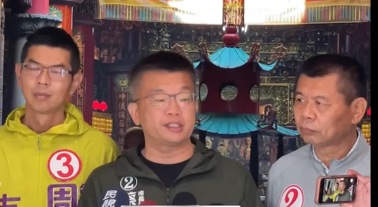 蔡其昌今天對於立委江啟臣昨天在高雄陪柯志恩掃街時，說出「台中空污嚴重」、「選舉民調沒那麼高」，大讚「江啟臣算誠實！」曾雪蒨攝