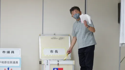 陳時中一早現身投票所!想睡回籠覺 坦言等結果「挺難熬」