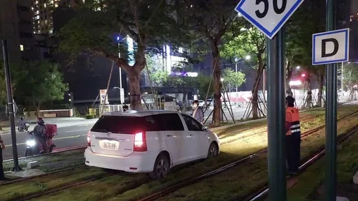 「刁車」神秘地帶!今年第13起 高雄輕軌今晚停駛26分鐘