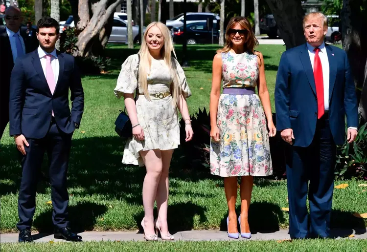 布洛斯與蒂芬妮的家人相處愉快。法新社和男友