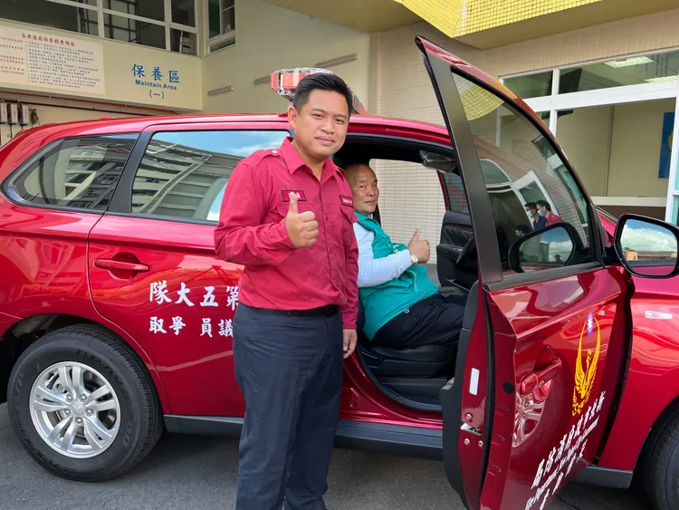 身為義消小隊長的彭一書表示出身消防挺消防。彭一書競辦提供