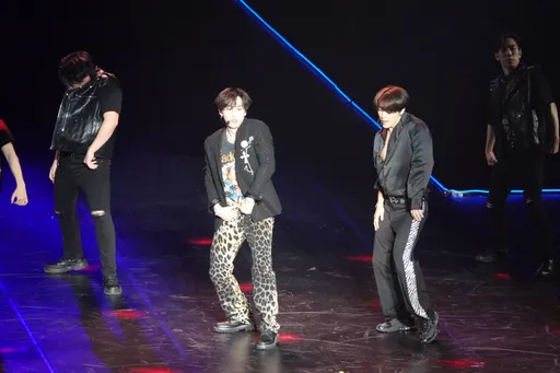 SJ开唱话太多！利特怕翻译逃跑　银赫哭了曝巡演必排台湾藏洋葱