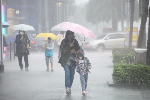 下到崩潰！宜蘭這處奪「新雨王」 10月累積4574毫米「史上月雨量冠軍」