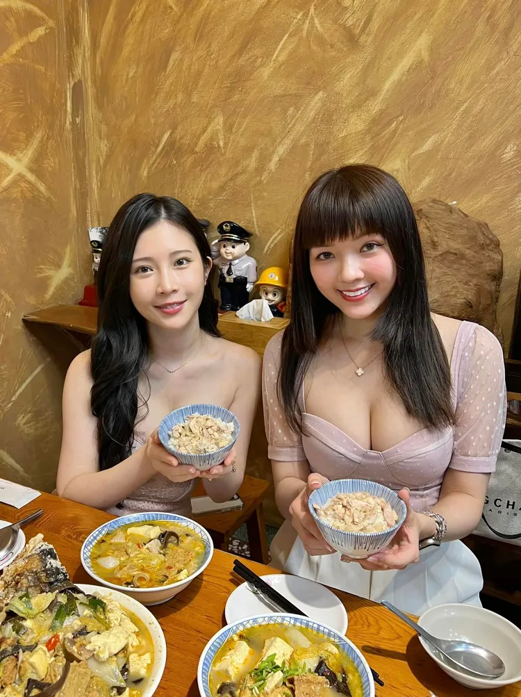 翎熹與鄭家純合影。翻攝鄭家純臉書