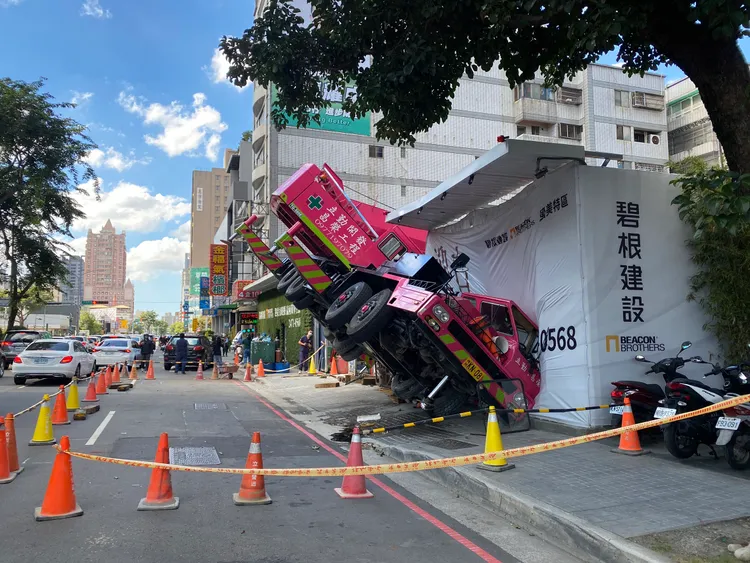 現場圍起封鎖線。張喆喜攝