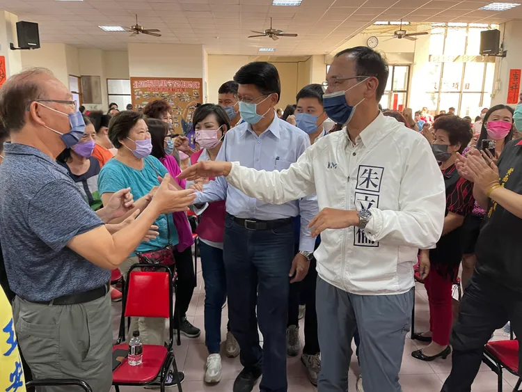朱立倫南下台南出席感恩茶會。王志弘攝