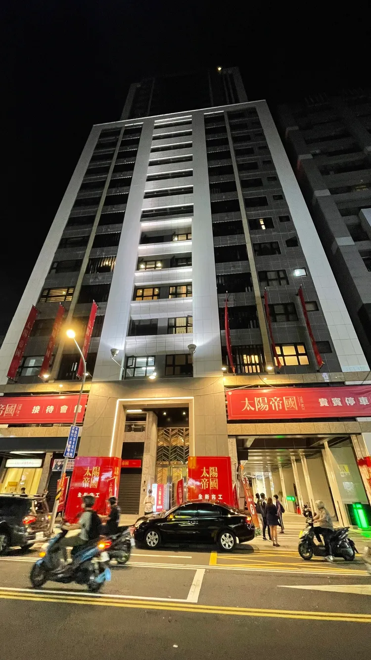 4惡煞闖進中和某社區的25樓尋仇。陸運陞攝