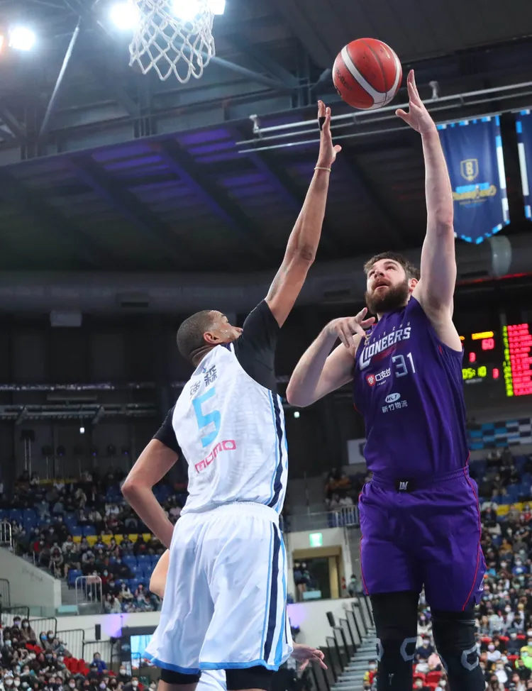 阿提諾今也有雙10表現。  鄭孟晃攝