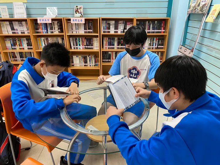 以圖書館出發，打造校園成為「沈浸閱讀」空間。中山國中提供