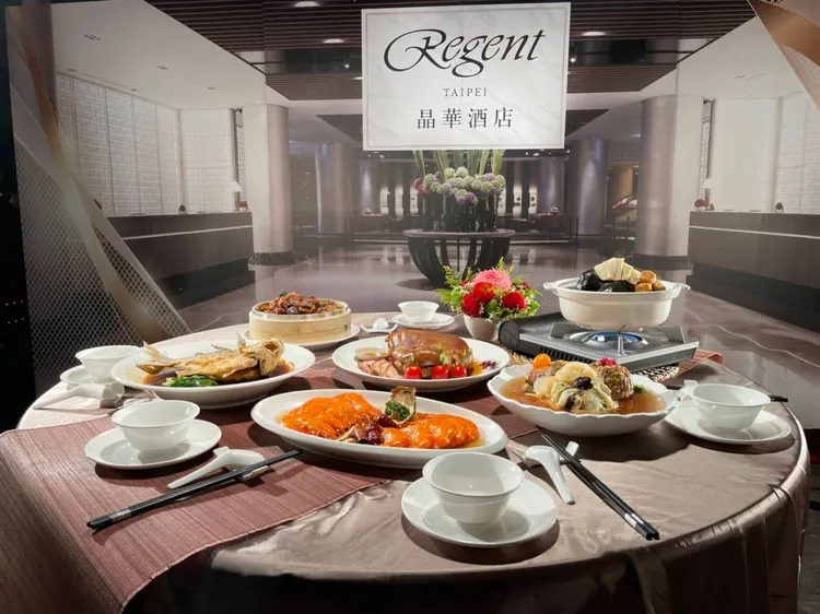 《晶華酒店政商名流指定五星級團圓年菜組》，東森價4,580元。業者提供