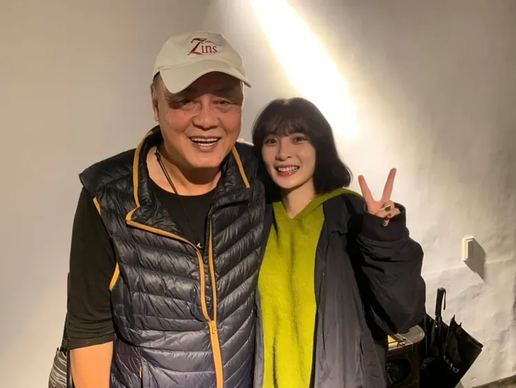 女星李亦捷（右）曾在2012年的電影《變羊記》中合作張志勇。翻攝自李亦捷IG