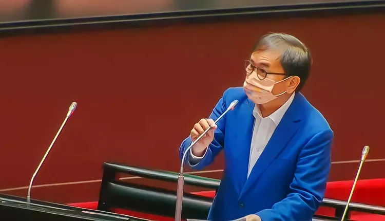立法委員劉櫂豪立院質詢。劉櫂豪服務處提供