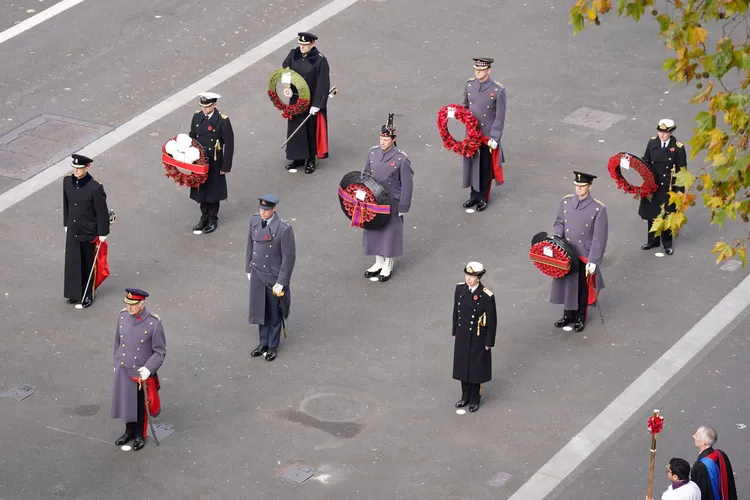 英王查理三世13日率領王室成員出席國殤日紀念儀式。路透社