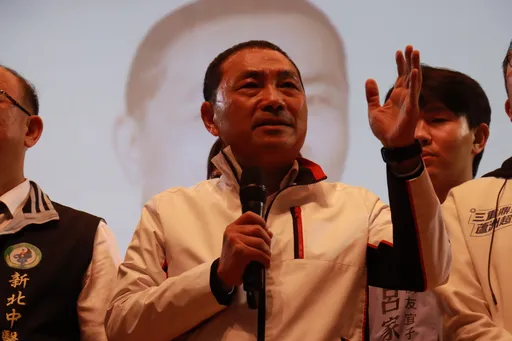 合體新北議員候選人吳訓孝掃街 侯友宜拚連任!正式請假時間曝光