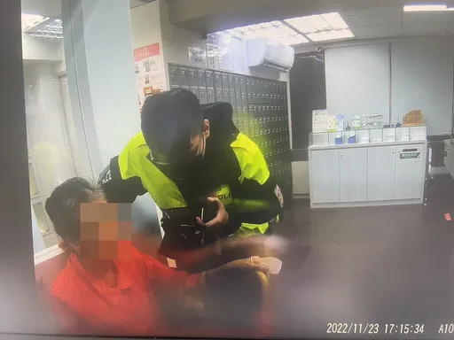 婦人郵局補辦存摺變成糾紛　溝通不良導致警到場協助化解