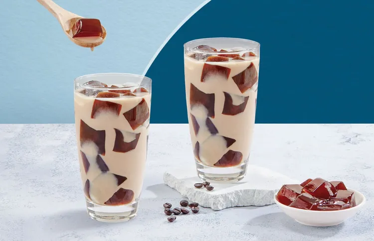 即日起-11/11於85℃購買大杯黑鑽咖啡2杯特價111元。業者提供