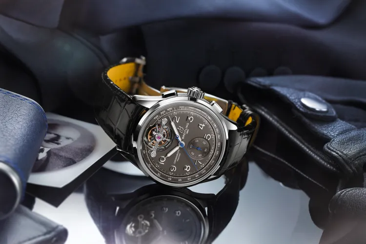 Premier文化系列B21 18K白金陀飛輪計時碼錶，限量50只，180萬元。品牌提供