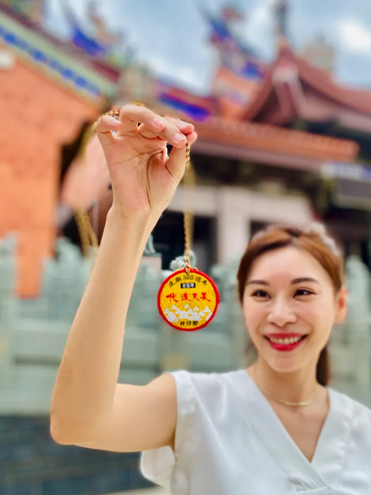 建廟360年的圓形特別款，令信眾相當期待。王志弘攝