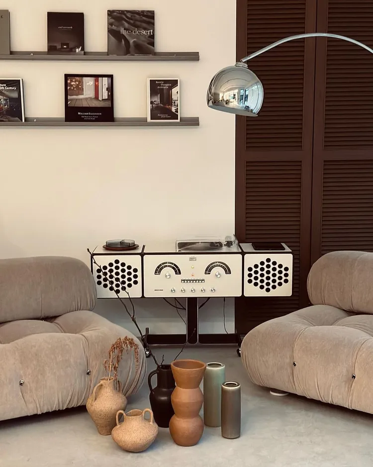 對家居風格本就十分感興趣的孫芸芸，因疫情停擺期間的啟發下，決定與好友一同創立名為「INATTENTION」的生活風格網站。翻攝aimeeyunyunsun IG