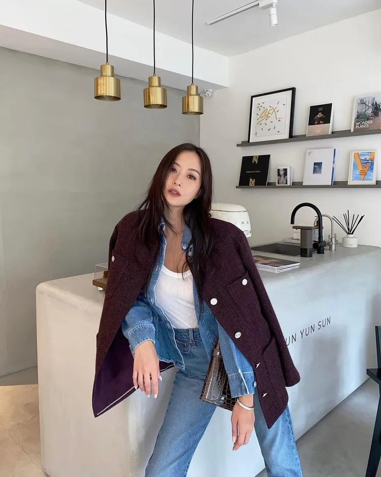 時常在IG上分享穿搭造型的孫芸芸，連身旁背景中的家電、擺設都詢問度頗高。翻攝aimeeyunyunsun IG