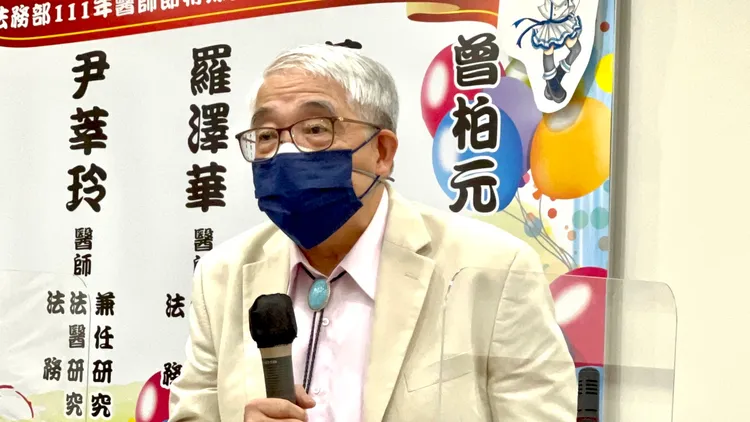 知名法醫蕭開平曾協助釐清吳銘漢夫妻命案、江國慶冤案等大案真相。陳彩玲攝