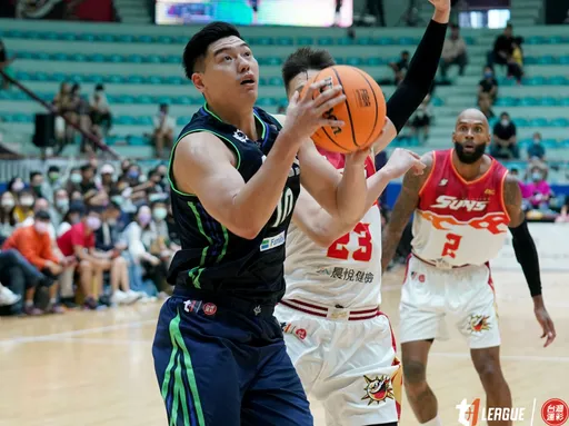 找回T1冠軍氣勢!高雄海神靠胡瓏貿全能秀 客場射太陽奪本季首勝