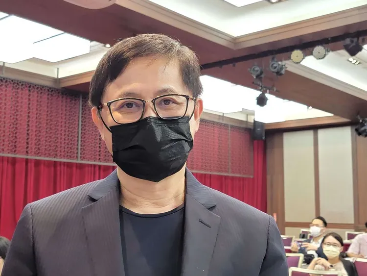 童子賢持有的「富邦777」2戶，根據專家研判，估計市值高達上億元，單坪仍有百萬元水準，圖為童子賢。資料畫面