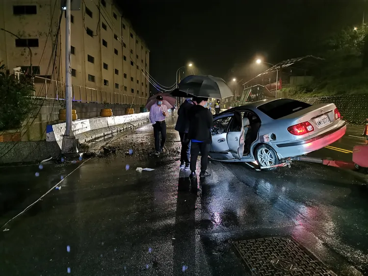 警方到場將車禍排除。陸運鋒攝