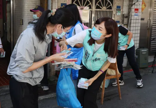 議員候選人亂掛黃珊珊聯名看板　楊寶楨嗆「吃豆腐」：做人道理都沒了