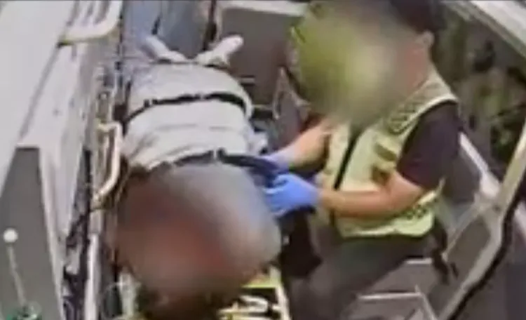 女球迷被緊急送到慈濟醫院搶救，仍宣告不治。讀者提供