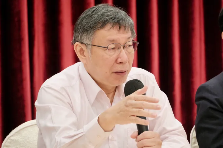 柯文哲出席尼莎颱風挾強降雨致災損精進檢討記者會。陳志淵攝