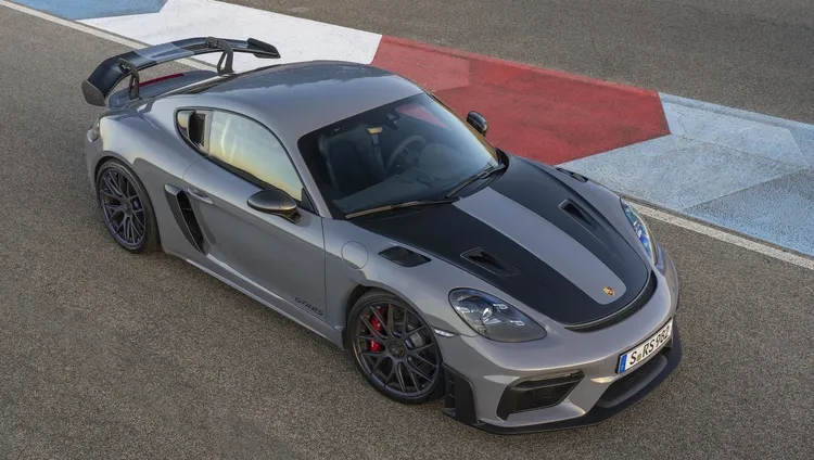 業者希望保時捷GT車款能賣給真正熱愛駕駛的買家，因此將會進行背景調查。原廠提供