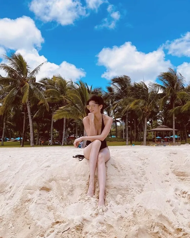 林熙蕾泳裝照讓人超驚豔。翻攝林熙蕾IG