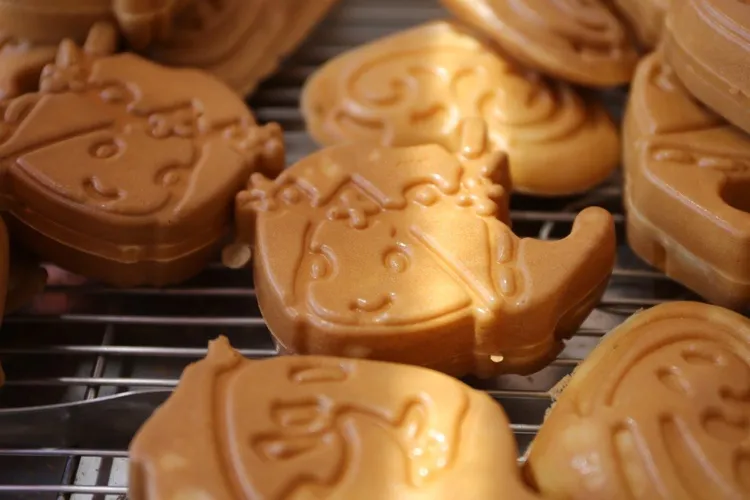 只要名字裡有「田」，就可憑證件領取菱角餡造型雞蛋糕1份。西拉雅風管處提供