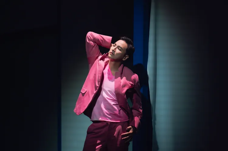 楊奇煜為了記台詞絞盡腦汁。果陀劇場提供